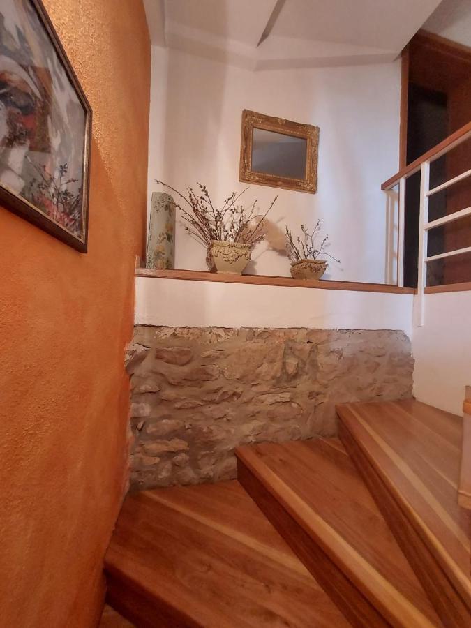 Villa Vicina Heritage Villa For 9,Milna - Close To Restaurants And Shops Kültér fotó